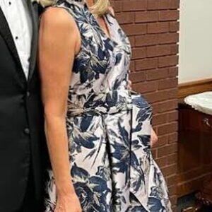 Aidan Mattox navy blue and soft pink gown Size 6